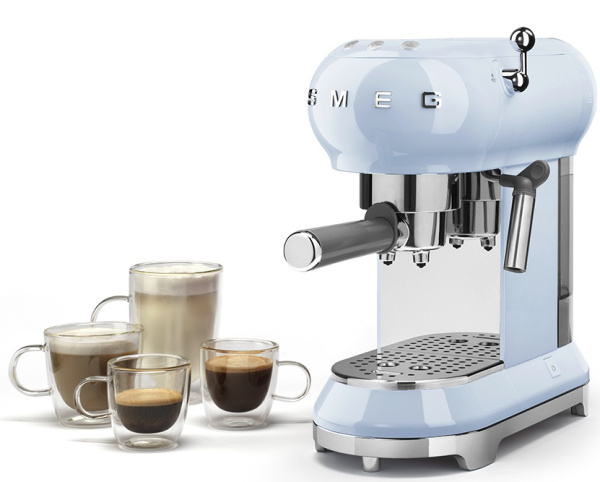 Кофемашина Smeg ECF01PBEU