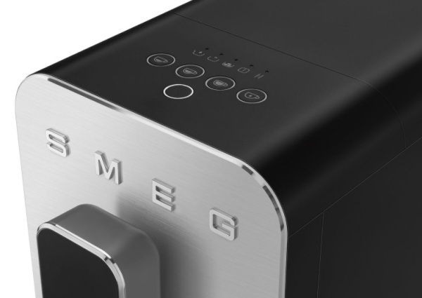 Кофемашина Smeg BCC01BLMEU