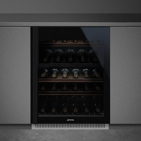 Встраиваемый винный холодильник Smeg CVI638LN3
